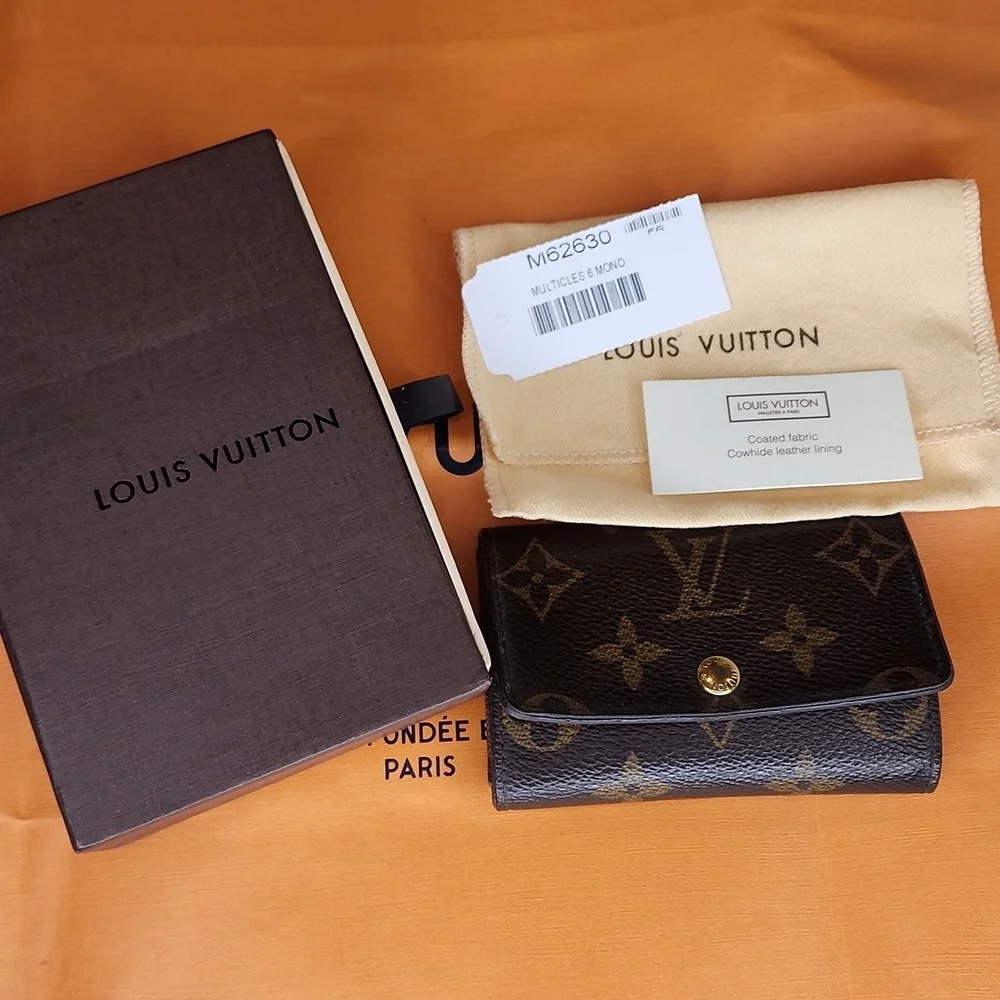 LOUIS VUITTON LV MULTICLES 6 MONOGRAM KEY HOLDER WALLET - Picture 1 of 14